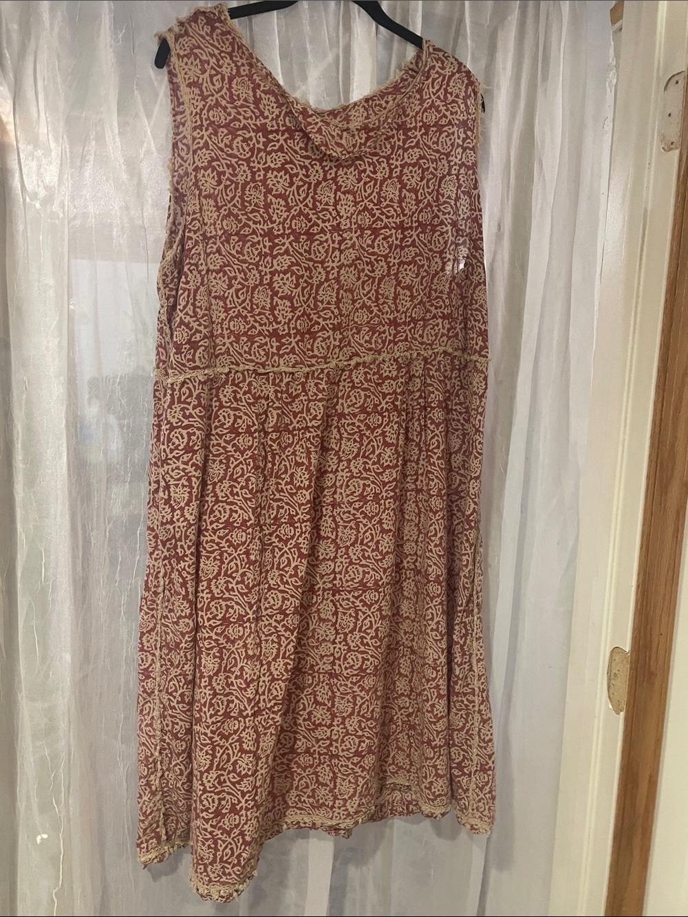 Magnolia Pearl Red and Cream Sleeveless Patterned Midi Dress
